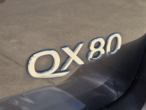 Used 2023 INFINITI QX80 Premium Select w/ Cargo Package AWD/4WD image 8