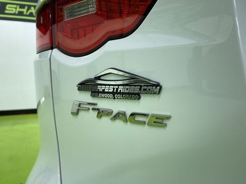 Used 2019 Jaguar F-PACE Premium image 13
