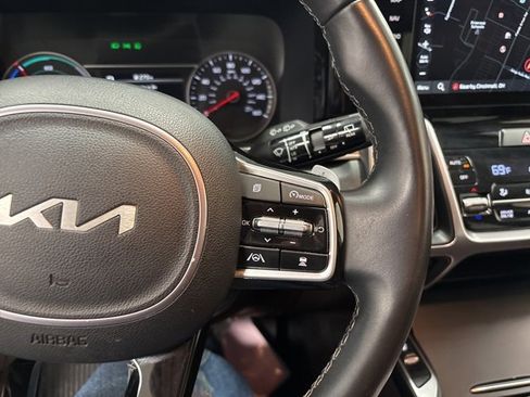Used 2023 Kia Sorento EX image 25