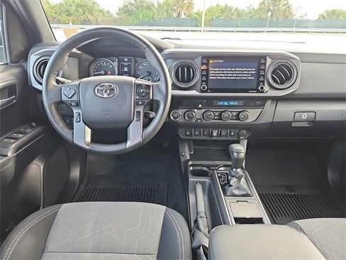 Used 2021 Toyota Tacoma TRD Off-Road image 8