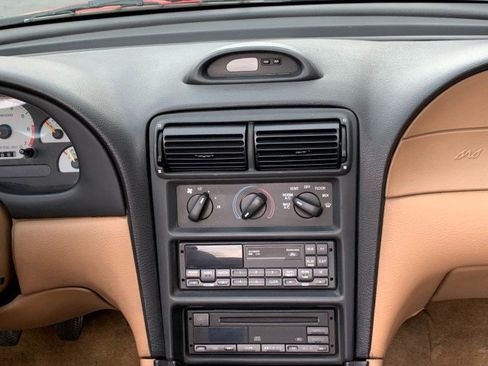 Used 1994 Ford Mustang GT image 27