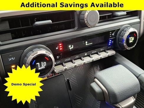 New 2025 Toyota 4Runner Limited AWD/4WD image 13