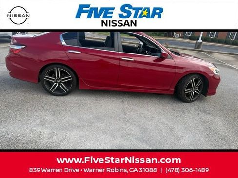 Used 2017 Honda Accord Sport image 5