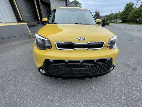 Used 2016 Kia Soul + FWD image 9