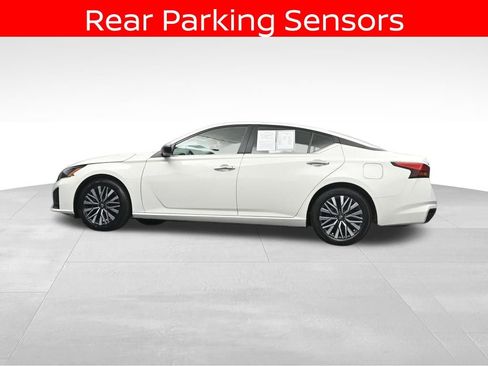 Used 2025 Nissan Altima 2.5 SV FWD image 29