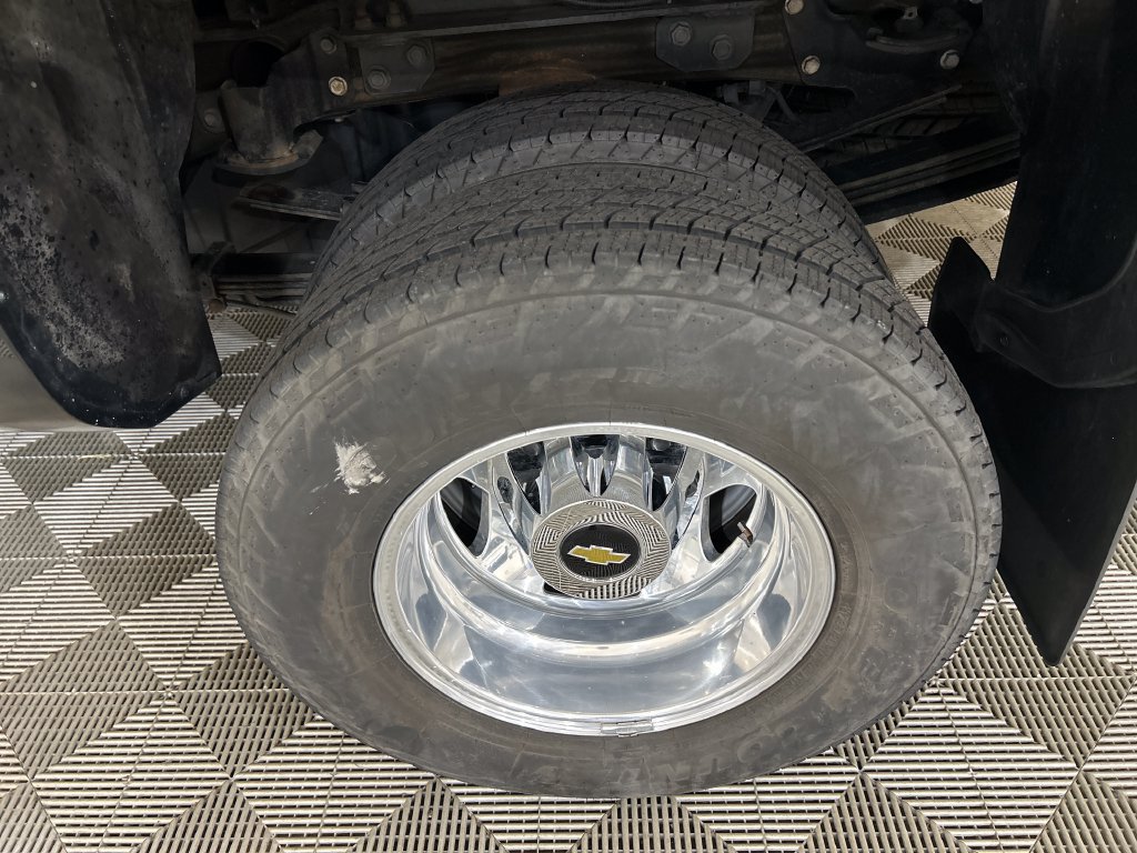 Used 2019 Chevrolet Silverado 3500 High Country w/ Duramax Plus Package AWD/4WD image 7