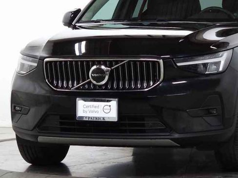 Certified 2023 Volvo XC40 B5 Plus w/ Protection Package Premier image 4