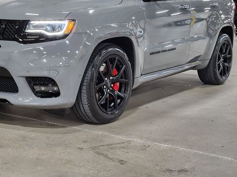 Used 2021 Jeep Grand Cherokee SRT image 17