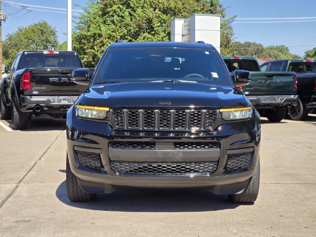Used 2024 Jeep Grand Cherokee L Altitude AWD/4WD image 2