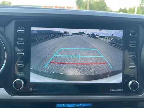 Used 2023 Toyota Tacoma TRD Off-Road image 26