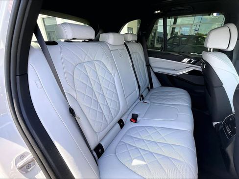 Used 2026 BMW X5 sDrive40i w/ M Sport Package image 21