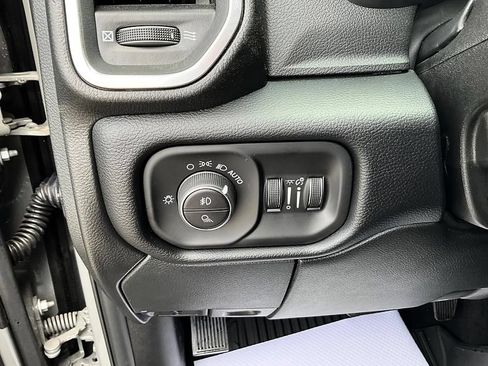 New 2026 RAM 3500 Laramie AWD/4WD image 16