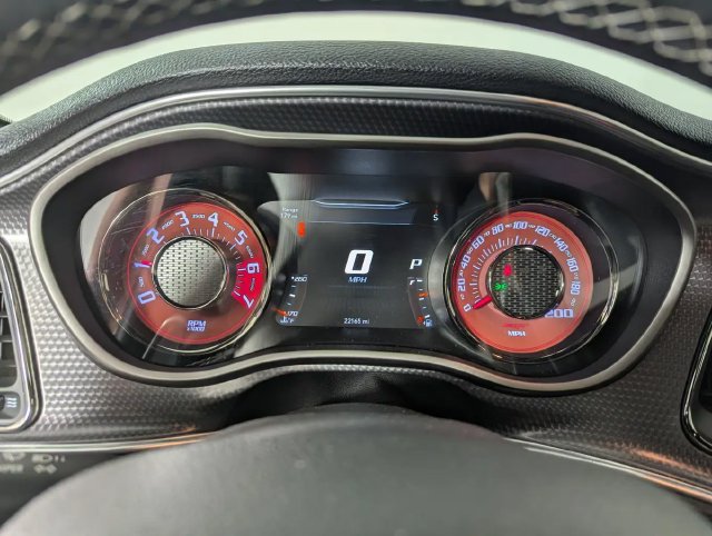 Used 2016 Dodge Challenger SRT Hellcat RWD image 15