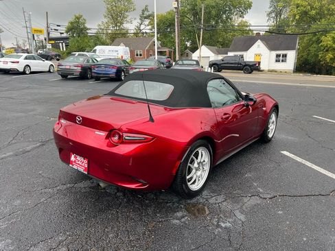 Used 2024 MAZDA MX-5 Miata Sport image 6