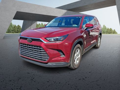 Used 2025 Toyota Grand Highlander AWD image 2
