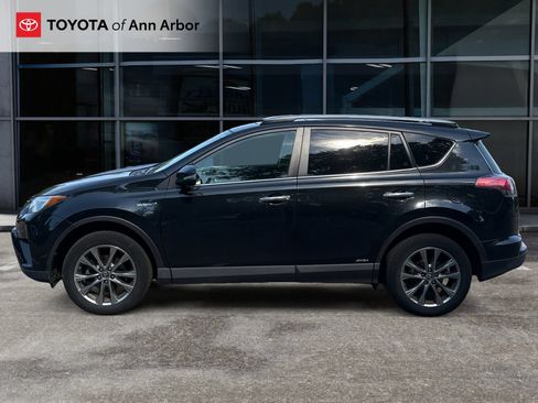 Used 2017 Toyota RAV4 Limited w/ Advanced Technology Package AWD/4WD image 3