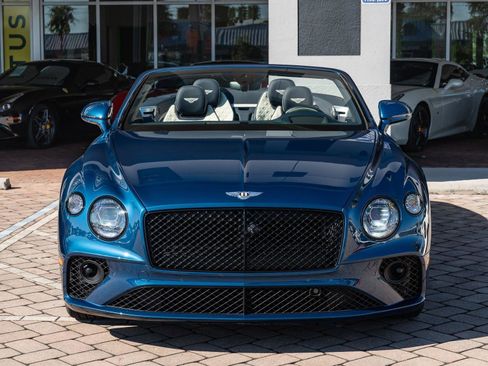 Used 2022 Bentley Continental GT image 16