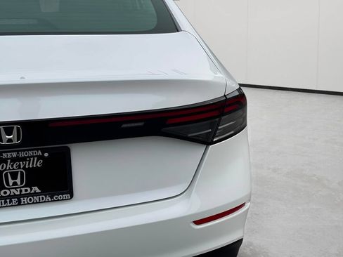 Used 2025 Honda Accord SE image 6