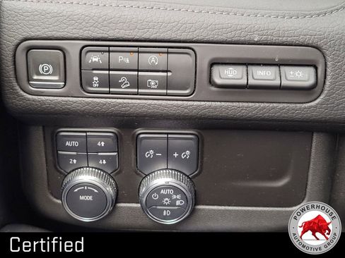 Used 2024 GMC Yukon XL Denali AWD/4WD image 30