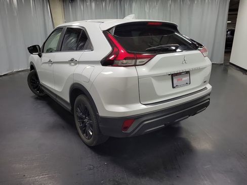 Used 2022 Mitsubishi Eclipse Cross LE AWD/4WD image 6