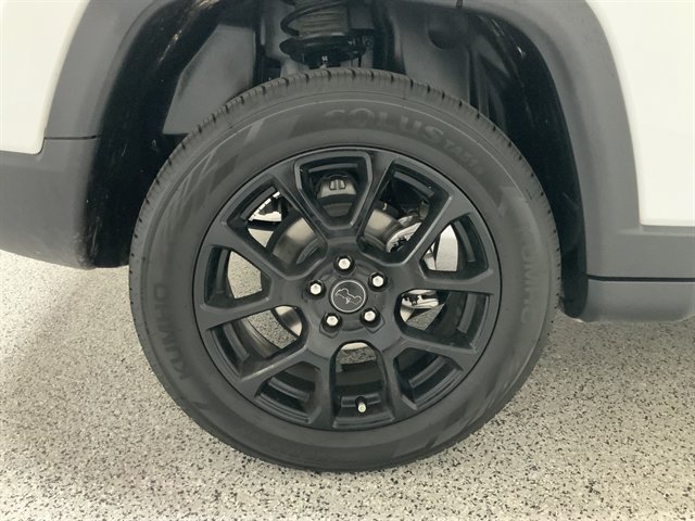 Used 2025 Jeep Compass Latitude w/ Altitude Special Edition AWD/4WD image 11
