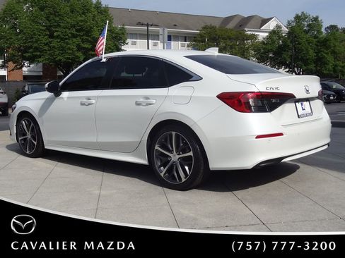 Used 2024 Honda Civic Touring image 5