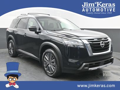 Used 2025 Nissan Pathfinder SL w/ SL Premium Package