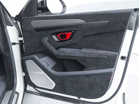 Used 2023 Lamborghini Urus Performante image 19