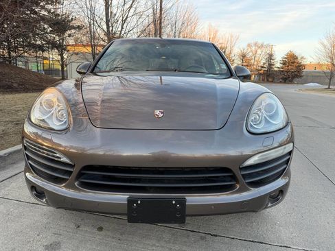 Used 2011 Porsche Cayenne S image 12