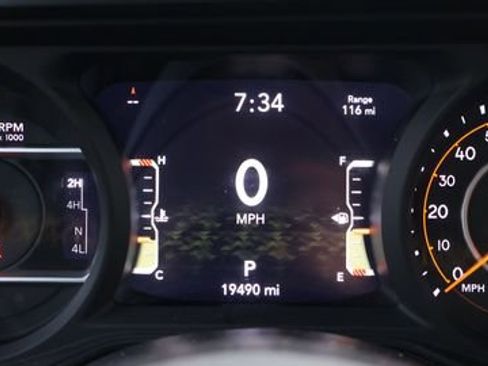 Used 2024 Jeep Wrangler Sport S image 10