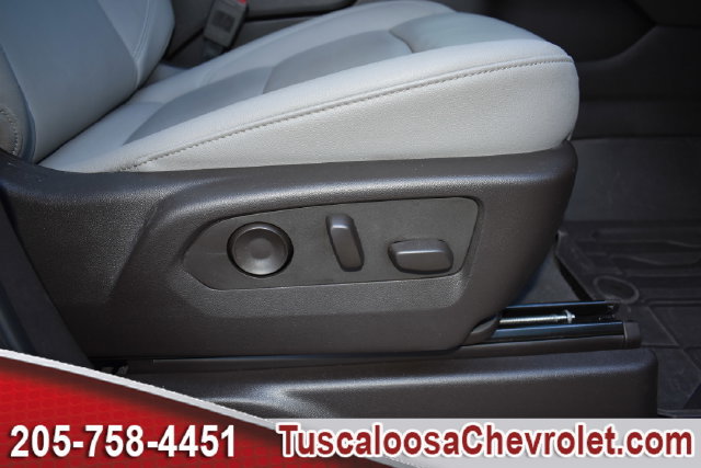 Used 2024 Chevrolet Tahoe Z71 w/ Luxury Package AWD/4WD image 32