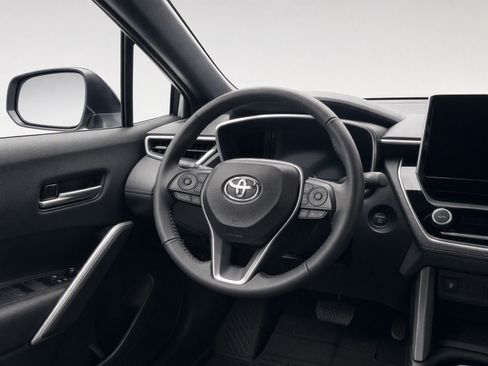 Used 2024 Toyota Corolla Cross AWD Hybrid w/ Convenience Package image 19