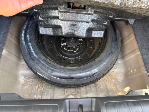 Used 2019 Honda Accord LX image 25