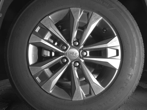 Used 2025 Chevrolet Equinox LT image 12