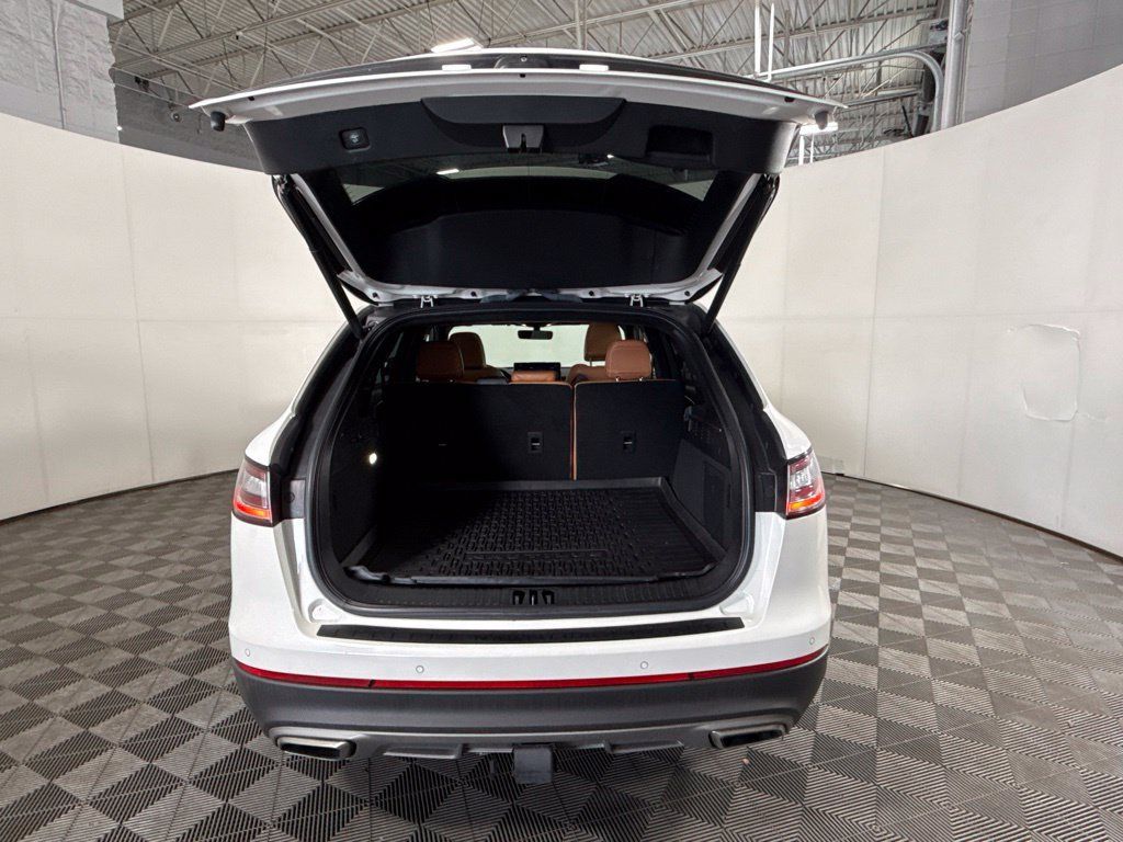 Used 2023 Lincoln Nautilus Black Label w/ Class II Trailer Tow Package AWD/4WD image 10