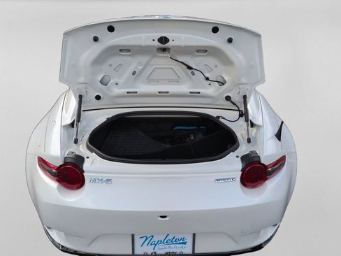 Used 2023 MAZDA MX-5 Miata Club w/ Weather Package RWD image 32