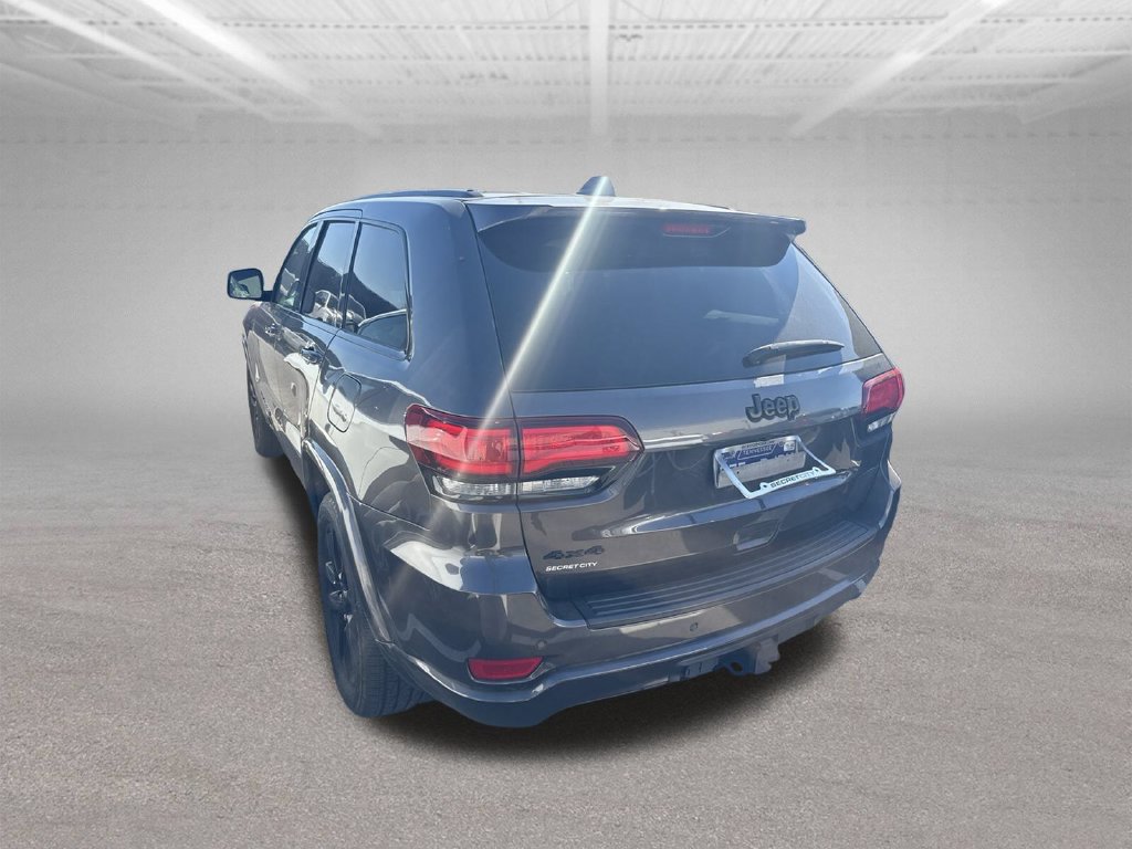 Used 2021 Jeep Grand Cherokee Laredo X AWD/4WD image 12
