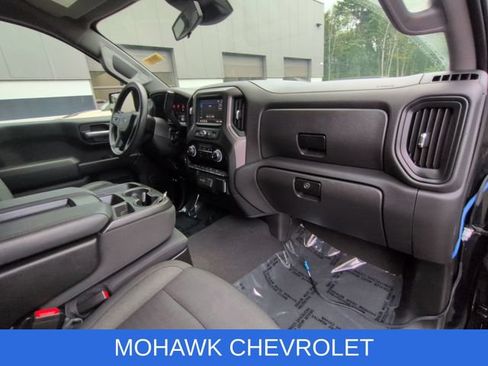 Used 2022 Chevrolet Silverado 1500 Custom Trail Boss AWD/4WD image 29