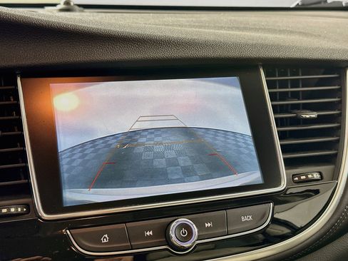 Used 2019 Buick Encore Essence FWD image 22