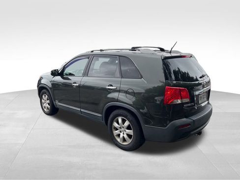 Used 2013 Kia Sorento LX w/ Convenience Pkg image 3
