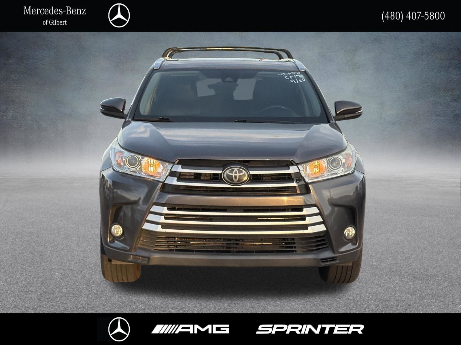 Used 2019 Toyota Highlander XLE FWD image 2
