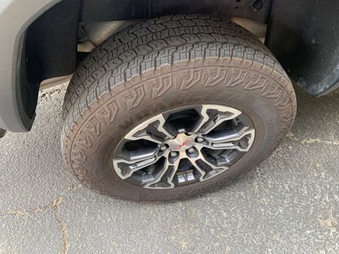 Certified 2025 GMC Canyon AT4 AWD/4WD image 14