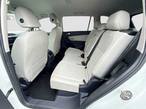 Used 2019 Volkswagen Tiguan SE FWD image 29
