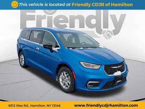 New 2026 Chrysler Pacifica Select image 7