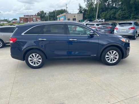 Used 2017 Kia Sorento AWD image 5