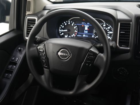 Used 2023 Nissan Frontier SV w/ Technology Package AWD/4WD image 14