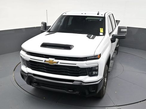Used 2025 Chevrolet Silverado 2500 Custom w/ Custom Value Package AWD/4WD image 19