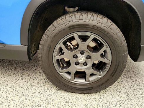 Used 2025 Honda Pilot TrailSport image 9