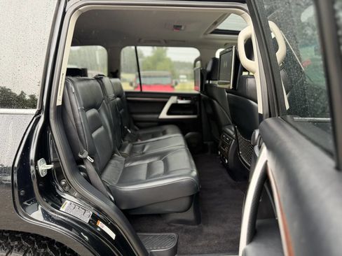 Used 2016 Toyota Land Cruiser AWD/4WD image 14