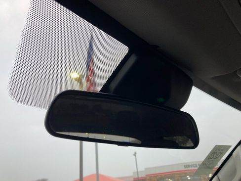 Used 2024 Nissan Frontier SV image 25